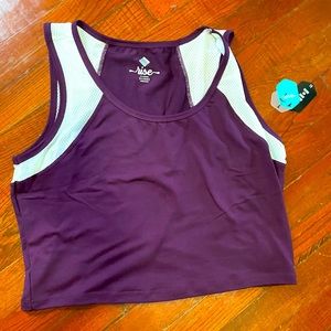 NWT. LuLaRoe Powerful cropped tank. XL
